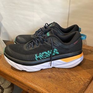 Hoka One One Bondi 7 black running sneakers size 11 mens